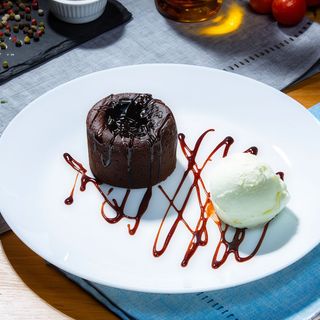 Lava Cake și Înghețată (120g+60g)