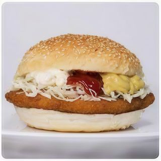 Hamburger cu Snitel  de Pui