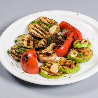 Legume asortate la grătar