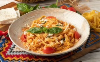 Tagliatelle cu somon