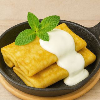 Clătite cu brânză de vaci in sos de miere