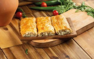 Invârtită cu brânză de vaci și verdeață