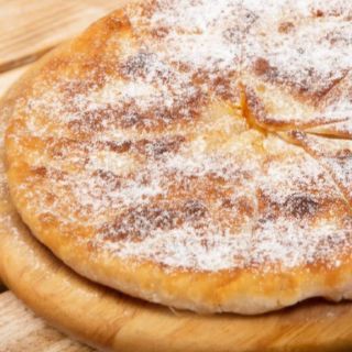 Placinta cu branza dulce si stafide