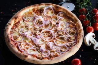 Pizza Tonlo e Cipolla