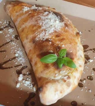 Pizza Calzone