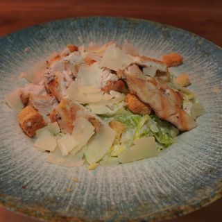 Salata caesar
