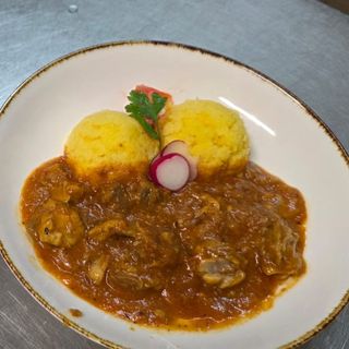 Gulas de cerb carpatin