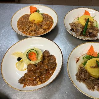 Gulas secuiesc de vita cu cartofi