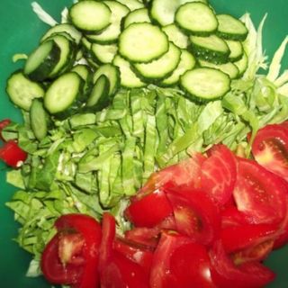 Salata de cruditati de sezon