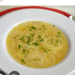 Supa de pui cu tăieței de casa