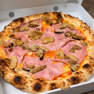 Pizza Prosciutto e Funghi
