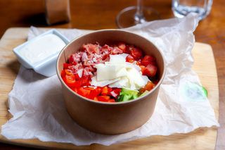 Salata cu prosciutto