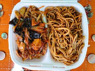 paste dingrau cu pui cu arome de peste