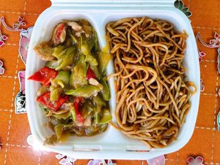 paste dingrau cu pui cu dovlecei