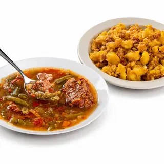 Ciorbă de păstăi cu afumătură + cartofi țărănești