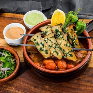 Terracotta Pot and two King Oyster Mushroom Skewer