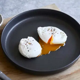 2 Poached eggs
