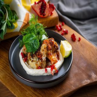 Roasted Cauliflower whith Harissa and Tahini yogurt