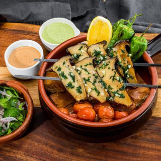 Terracotta Pot and two King Oyster Mushroom Skewers