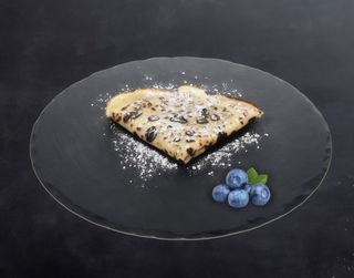 Clatite cu dulceata de afine