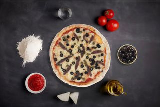 Pizza Napoli Ø 32cm