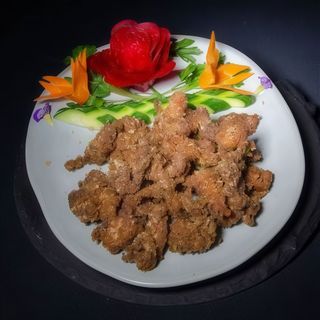 I09.	Vita cu pesmet/酥炸牛柳/Fried beef with breadcrumbs