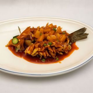 J01.Peste veverita in sos dulce acrisor/松鼠鱼/fish in sweet and sour sauce