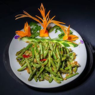 E12.	Fasole Ganbian(Prajita si uscata)/干煸豆角/Dry fried beans