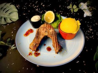 Medalion crap cu mamaliguta si mujdei - grill