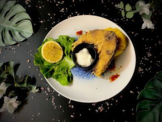 Medalion de crap cu mamaliguta si mujdei - prajit