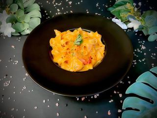 Tagliatelle cu creveti si dovlecei