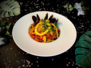 Paella cu fructe de mare Espania