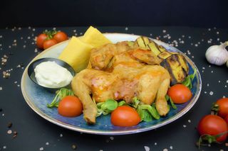 Cocosel de munte cu cartofi pe plita