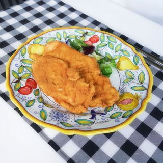 Cotoletta alla milanese con salvia essiccata in casa