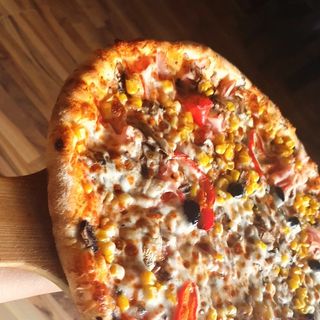 Pizza Capricioasa mare