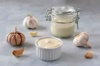 Sos usturoi