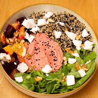 Salata de quinoa cu sfecla roșie și portocale 350 gr