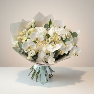 Buchet trandafiri si orhidee