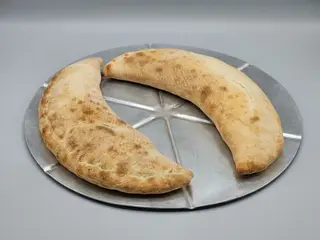 Pizza Calzone Quattro formaggi