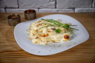 Penne Quattro Formaggi cu pui