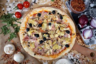 Pizza Capricciosa Ø 32cm