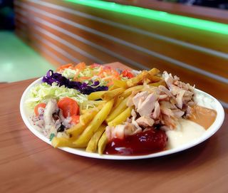 Shaorma de pui la farfurie