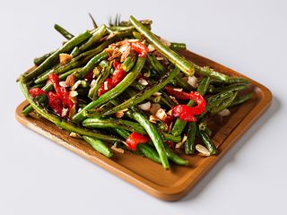 Fasole verde la tigaie