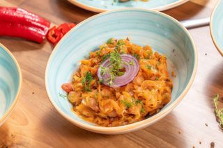 Varza calita cu bacon si mamaliga