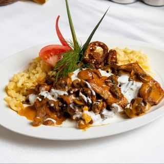 Platou unguresc de carne