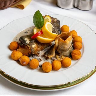 File de pastrav in sos de ciuperci si smantana