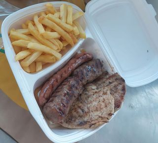 Mixed grill + bautura gratis