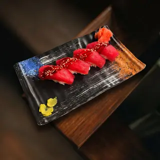 TUNA NIGIRI