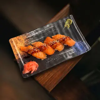 SALMON NIGIRI