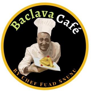 Hummus meat with pickles and vegetables 